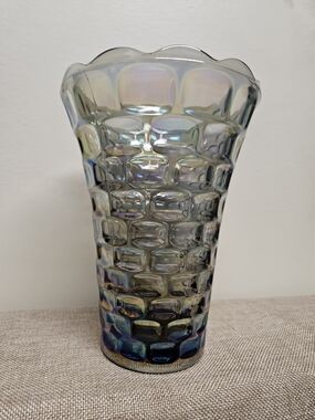 Federal Glass Yorktown Sundown Iridescent Glass Vase